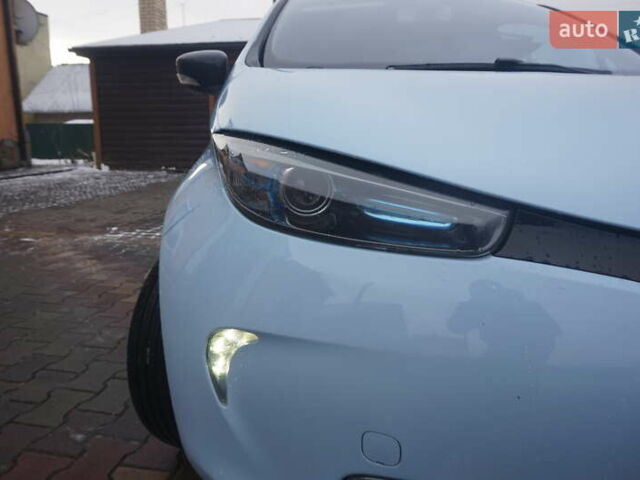 Синий Рено Зое, объемом двигателя 0 л и пробегом 149 тыс. км за 6888 $, фото 23 на Automoto.ua