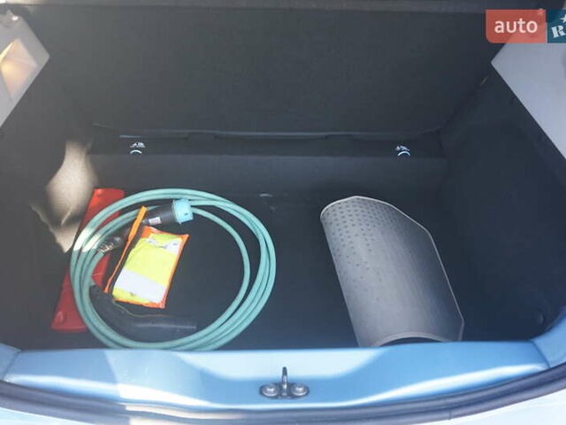 Синій Рено Зое, об'ємом двигуна 0 л та пробігом 115 тис. км за 7000 $, фото 50 на Automoto.ua