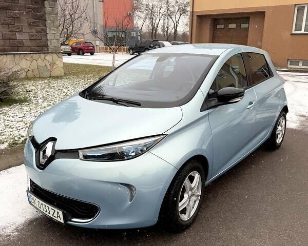 Синий Рено Зое, объемом двигателя 0 л и пробегом 99 тыс. км за 8139 $, фото 4 на Automoto.ua
