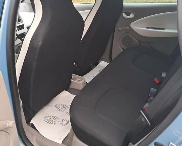 Синий Рено Зое, объемом двигателя 0 л и пробегом 72 тыс. км за 7000 $, фото 14 на Automoto.ua