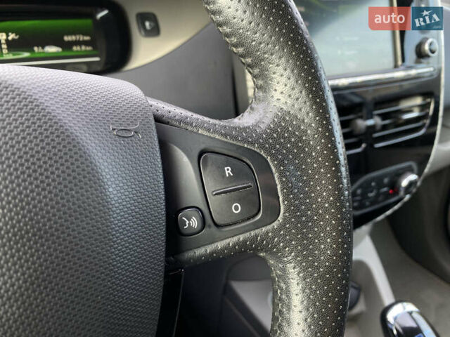 Синій Рено Зое, об'ємом двигуна 0 л та пробігом 67 тис. км за 6900 $, фото 64 на Automoto.ua