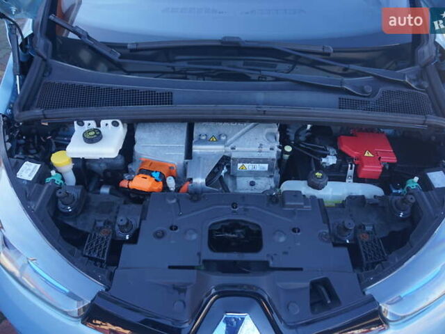 Синій Рено Зое, об'ємом двигуна 0 л та пробігом 115 тис. км за 7000 $, фото 52 на Automoto.ua