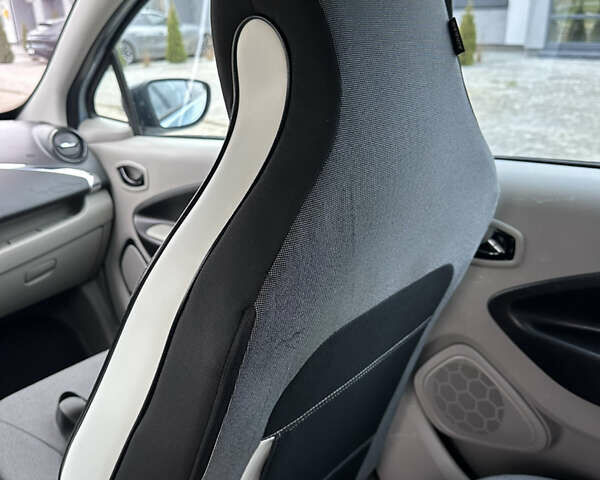 Синій Рено Зое, об'ємом двигуна 0 л та пробігом 100 тис. км за 6000 $, фото 14 на Automoto.ua