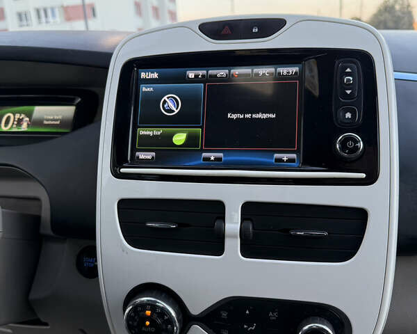 Синій Рено Зое, об'ємом двигуна 0 л та пробігом 164 тис. км за 7100 $, фото 13 на Automoto.ua
