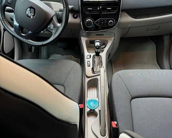Синий Рено Зое, объемом двигателя 0 л и пробегом 99 тыс. км за 8139 $, фото 6 на Automoto.ua
