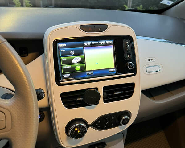 Синий Рено Зое, объемом двигателя 0 л и пробегом 72 тыс. км за 8100 $, фото 30 на Automoto.ua