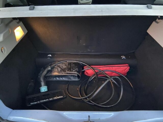 Синій Рено Зое, об'ємом двигуна 0 л та пробігом 150 тис. км за 5700 $, фото 7 на Automoto.ua