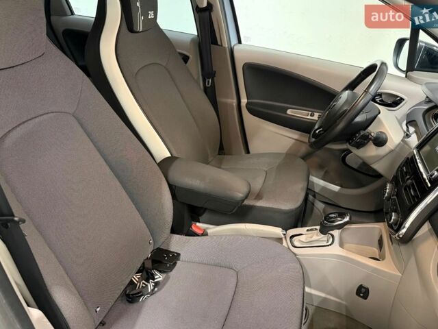 Синий Рено Зое, объемом двигателя 0 л и пробегом 117 тыс. км за 7500 $, фото 19 на Automoto.ua