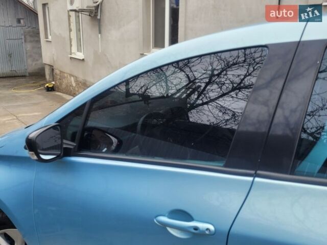 Синий Рено Зое, объемом двигателя 0 л и пробегом 178 тыс. км за 6399 $, фото 8 на Automoto.ua