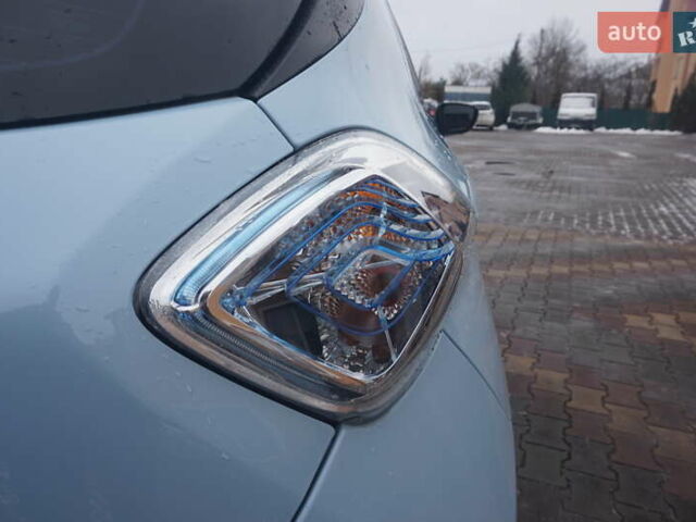 Синий Рено Зое, объемом двигателя 0 л и пробегом 149 тыс. км за 6888 $, фото 24 на Automoto.ua
