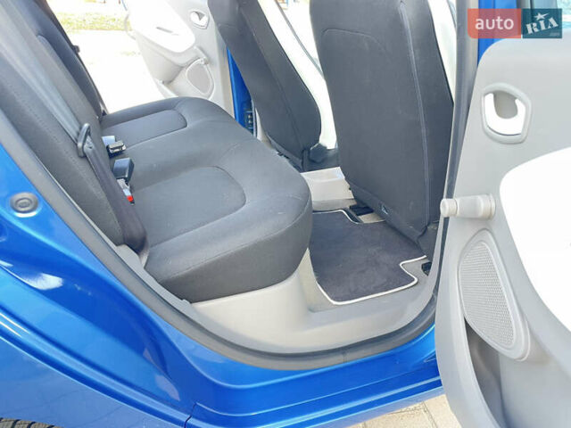 Синий Рено Зое, объемом двигателя 0 л и пробегом 93 тыс. км за 7599 $, фото 47 на Automoto.ua