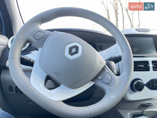 Синий Рено Зое, объемом двигателя 0 л и пробегом 93 тыс. км за 7599 $, фото 28 на Automoto.ua