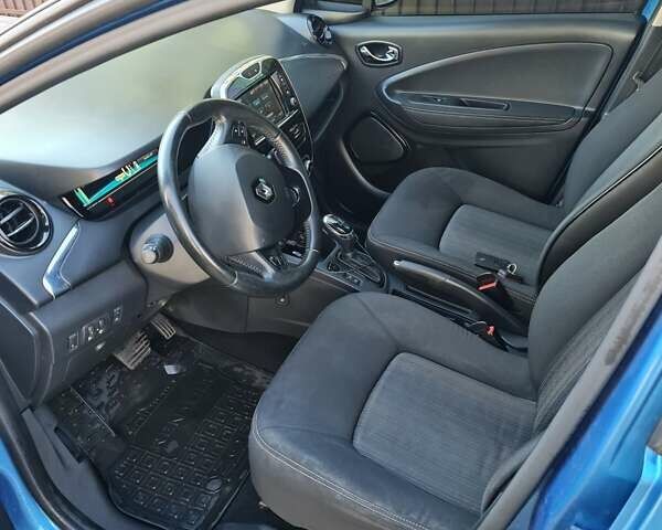 Синий Рено Зое, объемом двигателя 0 л и пробегом 130 тыс. км за 8900 $, фото 8 на Automoto.ua