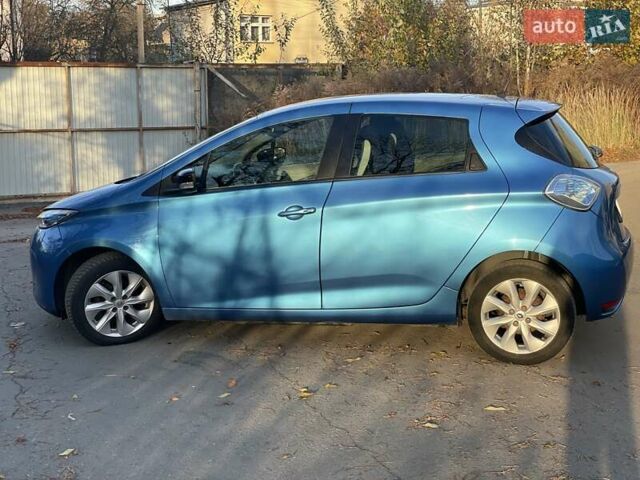 Синий Рено Зое, объемом двигателя 0 л и пробегом 105 тыс. км за 7150 $, фото 4 на Automoto.ua