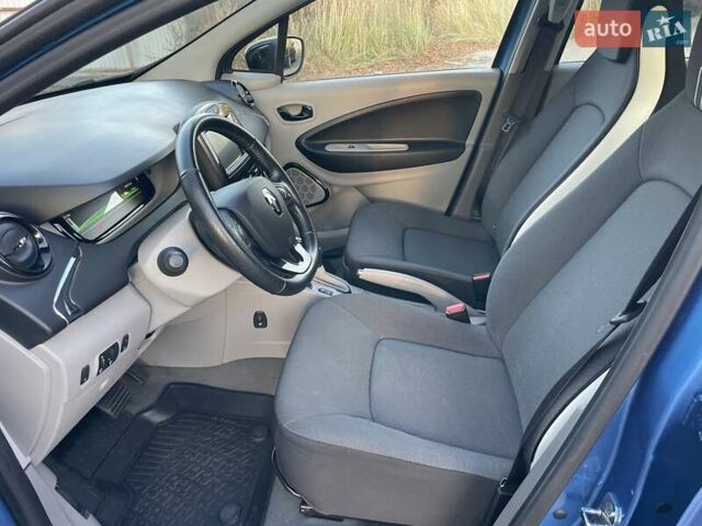 Синий Рено Зое, объемом двигателя 0 л и пробегом 105 тыс. км за 7150 $, фото 11 на Automoto.ua