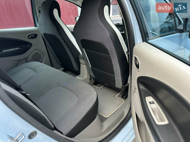 Синий Рено Зое, объемом двигателя 0 л и пробегом 181 тыс. км за 6600 $, фото 13 на Automoto.ua