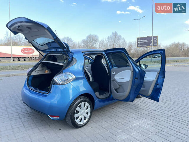 Синий Рено Зое, объемом двигателя 0 л и пробегом 93 тыс. км за 7599 $, фото 67 на Automoto.ua