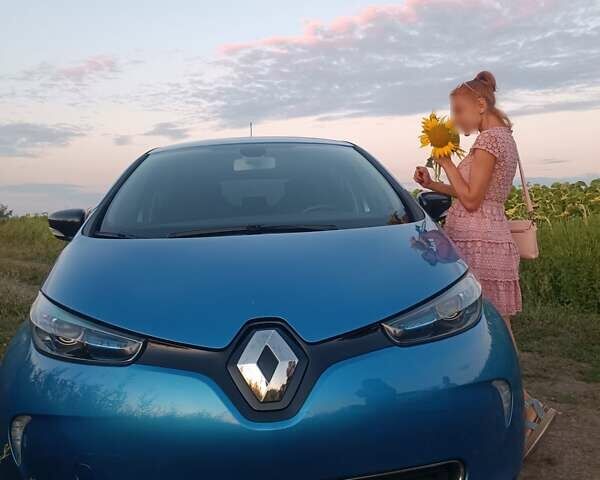 Синий Рено Зое, объемом двигателя 0 л и пробегом 140 тыс. км за 9500 $, фото 8 на Automoto.ua