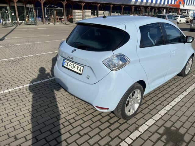 Синий Рено Зое, объемом двигателя 0 л и пробегом 171 тыс. км за 6499 $, фото 3 на Automoto.ua