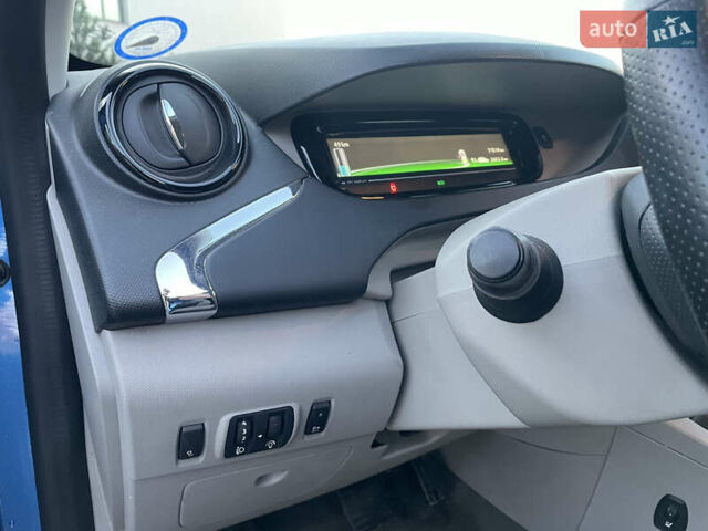 Рено Зое 2016 у Луцьку на Automoto.ua Синій Рено Зое, об'ємом двигуна 0 л та пробігом 71 тис. км за 7300 $, фото 24 на Automoto.ua