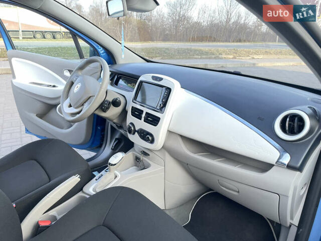Синий Рено Зое, объемом двигателя 0 л и пробегом 93 тыс. км за 7599 $, фото 52 на Automoto.ua