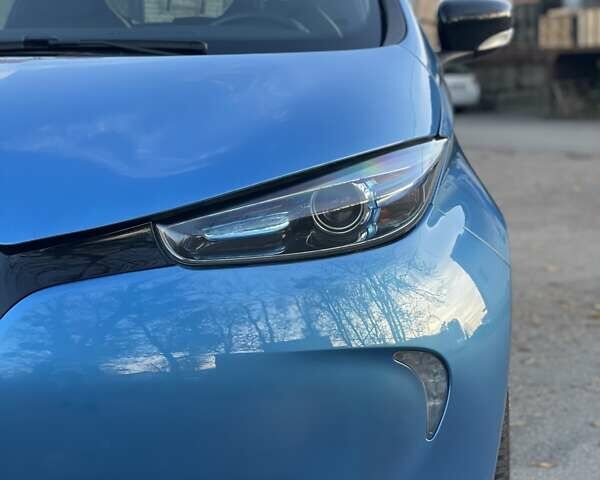Синий Рено Зое, объемом двигателя 0 л и пробегом 105 тыс. км за 7150 $, фото 35 на Automoto.ua
