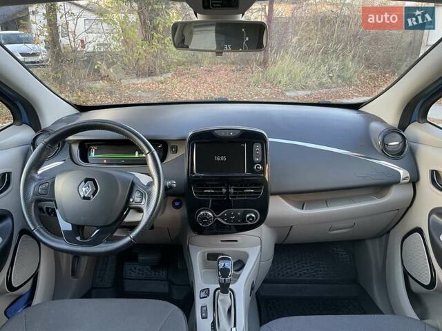 Синий Рено Зое, объемом двигателя 0 л и пробегом 105 тыс. км за 7150 $, фото 21 на Automoto.ua