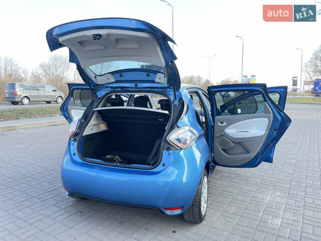 Синий Рено Зое, объемом двигателя 0 л и пробегом 93 тыс. км за 7599 $, фото 66 на Automoto.ua