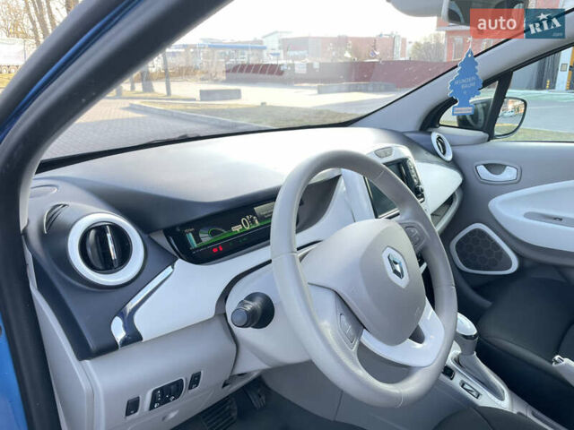 Синий Рено Зое, объемом двигателя 0 л и пробегом 93 тыс. км за 7599 $, фото 24 на Automoto.ua