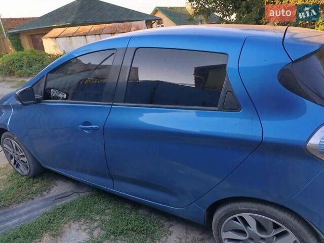 Синий Рено Зое, объемом двигателя 0 л и пробегом 140 тыс. км за 9500 $, фото 1 на Automoto.ua