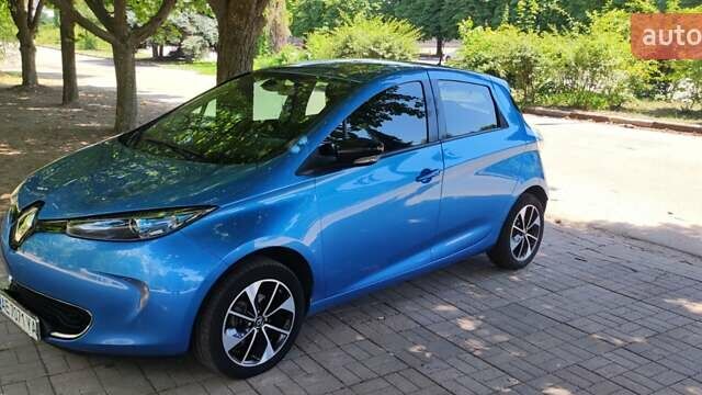Синий Рено Зое, объемом двигателя 0 л и пробегом 149 тыс. км за 9400 $, фото 16 на Automoto.ua