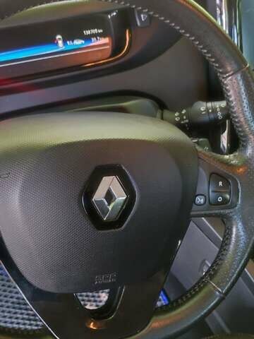 Синий Рено Зое, объемом двигателя 0 л и пробегом 149 тыс. км за 9400 $, фото 26 на Automoto.ua