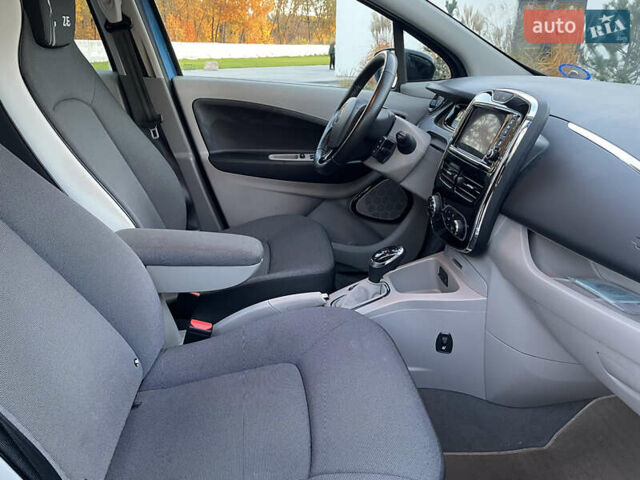 Рено Зое 2016 у Луцьку на Automoto.ua Синій Рено Зое, об'ємом двигуна 0 л та пробігом 71 тис. км за 7300 $, фото 15 на Automoto.ua