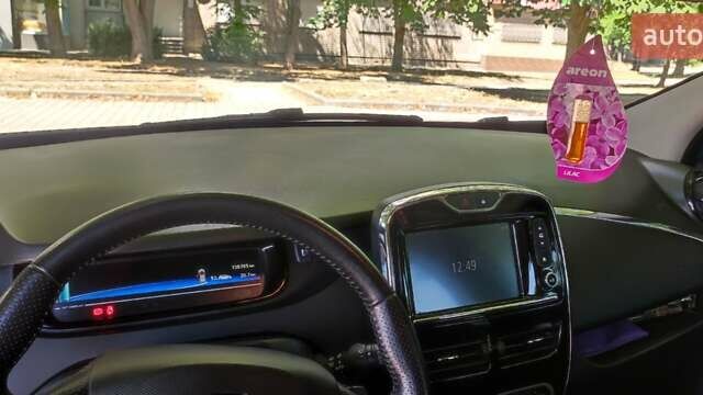 Синий Рено Зое, объемом двигателя 0 л и пробегом 149 тыс. км за 9400 $, фото 24 на Automoto.ua
