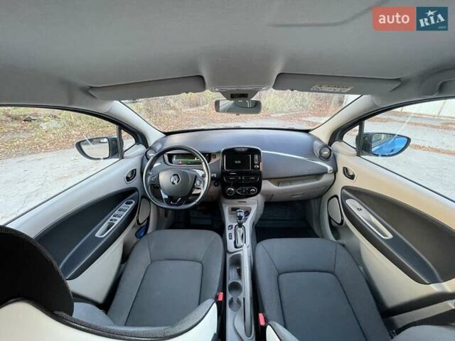 Синий Рено Зое, объемом двигателя 0 л и пробегом 105 тыс. км за 7150 $, фото 1 на Automoto.ua