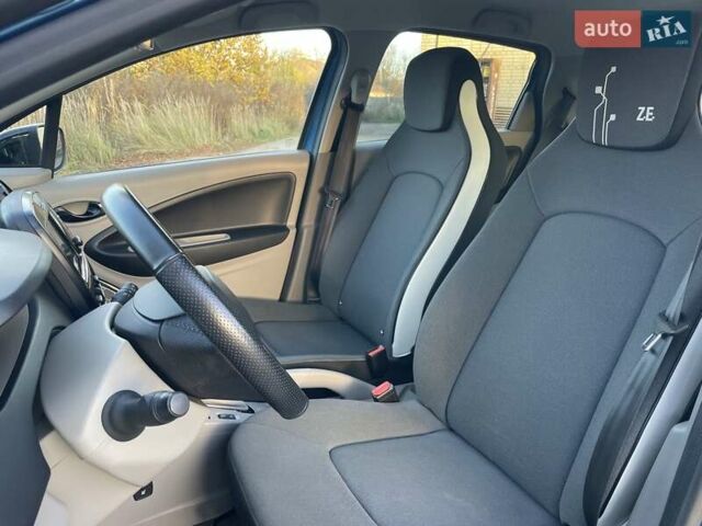 Синий Рено Зое, объемом двигателя 0 л и пробегом 105 тыс. км за 7150 $, фото 12 на Automoto.ua