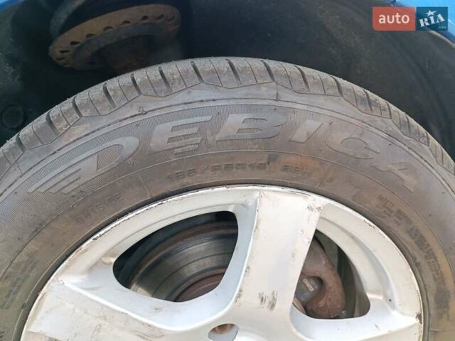 Синий Рено Зое, объемом двигателя 0 л и пробегом 77 тыс. км за 6500 $, фото 8 на Automoto.ua