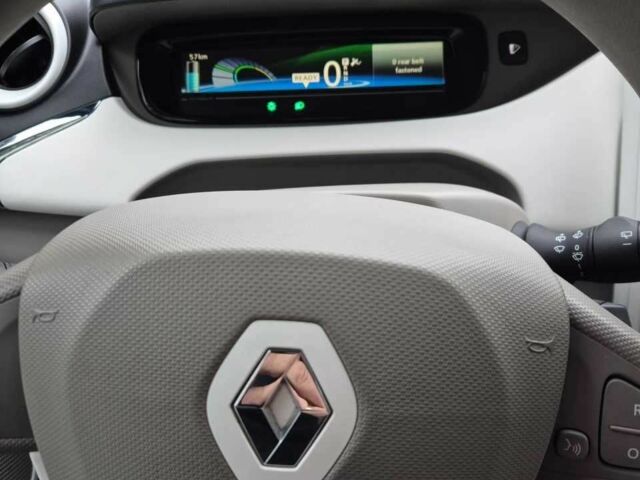 Рено Зое 2016 у Києві на Automoto.ua Синій Рено Зое, об'ємом двигуна 0 л та пробігом 65 тис. км за 5900 $, фото 8 на Automoto.ua