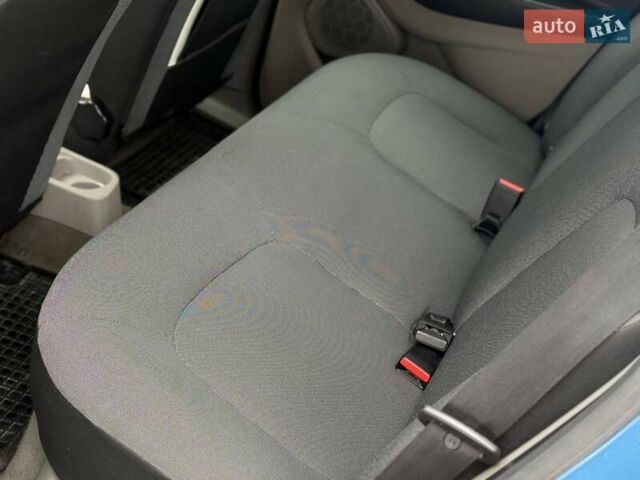 Синій Рено Зое, об'ємом двигуна 0 л та пробігом 104 тис. км за 5700 $, фото 15 на Automoto.ua