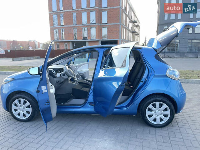 Синий Рено Зое, объемом двигателя 0 л и пробегом 93 тыс. км за 7599 $, фото 61 на Automoto.ua