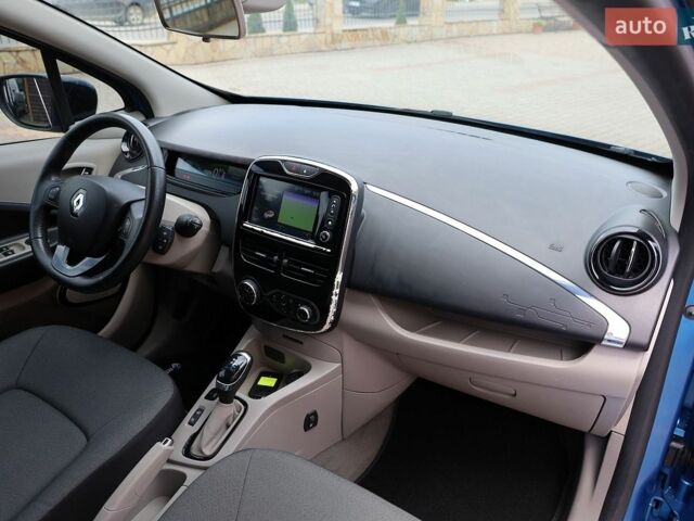 Синий Рено Зое, объемом двигателя 0 л и пробегом 156 тыс. км за 6999 $, фото 38 на Automoto.ua