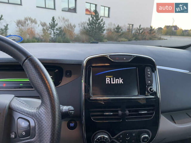 Рено Зое 2016 у Луцьку на Automoto.ua Синій Рено Зое, об'ємом двигуна 0 л та пробігом 71 тис. км за 7300 $, фото 20 на Automoto.ua