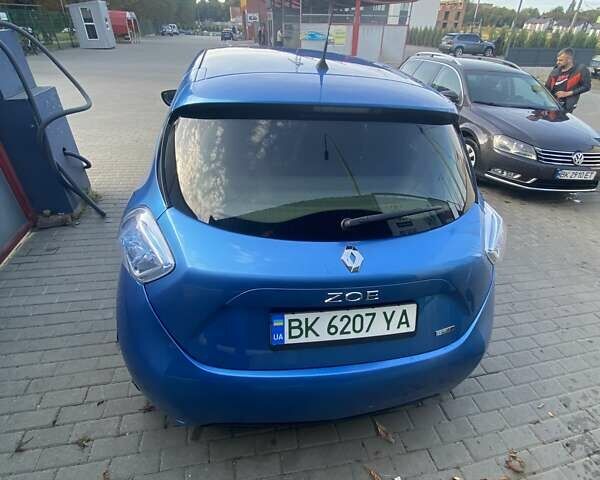 Синий Рено Зое, объемом двигателя 0 л и пробегом 240 тыс. км за 7600 $, фото 4 на Automoto.ua