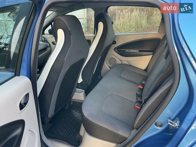 Синий Рено Зое, объемом двигателя 0 л и пробегом 105 тыс. км за 7150 $, фото 16 на Automoto.ua