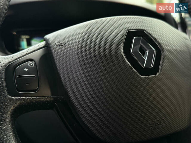 Синий Рено Зое, объемом двигателя 0 л и пробегом 104 тыс. км за 9750 $, фото 55 на Automoto.ua