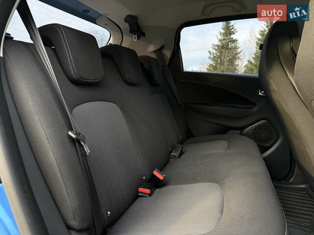 Синий Рено Зое, объемом двигателя 0 л и пробегом 104 тыс. км за 9750 $, фото 41 на Automoto.ua