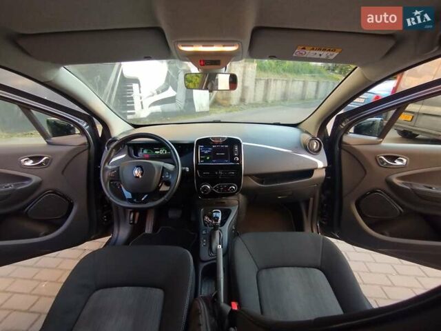 Синий Рено Зое, объемом двигателя 0 л и пробегом 62 тыс. км за 8900 $, фото 7 на Automoto.ua