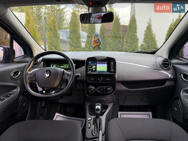 Синий Рено Зое, объемом двигателя 0 л и пробегом 104 тыс. км за 9750 $, фото 46 на Automoto.ua