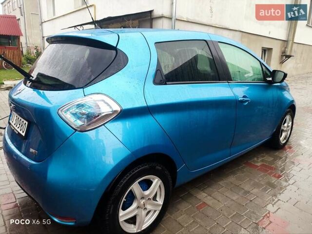 Синий Рено Зое, объемом двигателя 0 л и пробегом 95 тыс. км за 9200 $, фото 5 на Automoto.ua