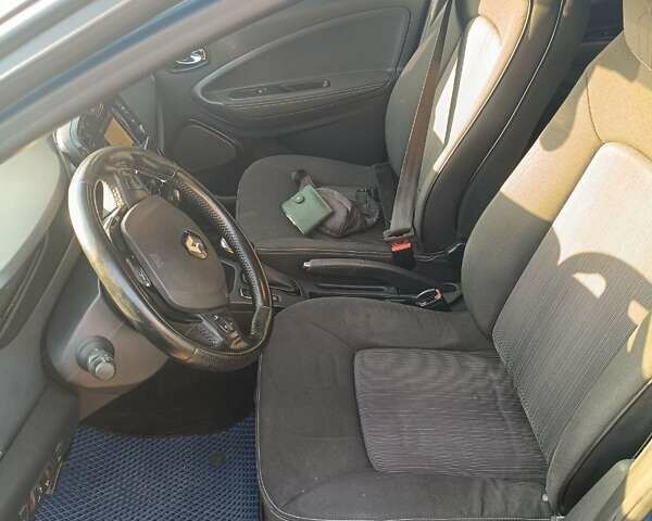 Синий Рено Зое, объемом двигателя 0 л и пробегом 185 тыс. км за 10500 $, фото 4 на Automoto.ua